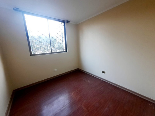 Departamento Con Patio A Dos Cuadras De Metro, Independencia
