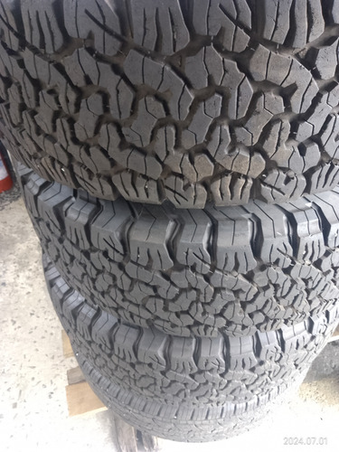 Llantas Bfoodrich All-terrain T/a Ko2 Lt 265/70r17 Con Rin (Usado)