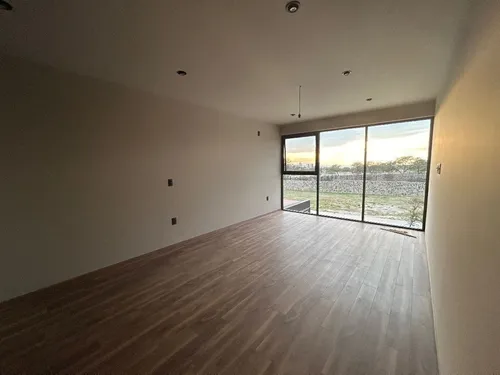 Hermosa Casa Nueva! A Estrenar!