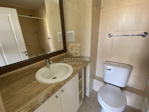 Remodelado En Condominio Bayona, Estacionamiento Y Bodega