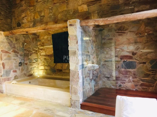 Imagen 18 de 24 de Importante Casa En Chacra Ubicada En Rincon Del Indio