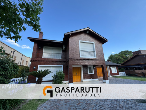 Casa En Venta Amoblada 5 Ambientes Con Pileta En Barrio Sept