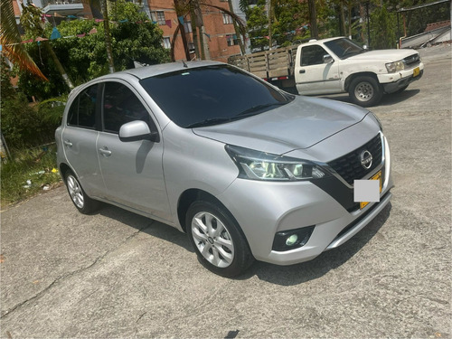 Vendo Nissan March, Advance 2023, Mecanico , Color Plata ...