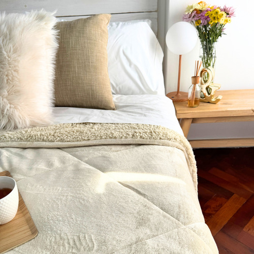 Acolchado King Size Corderito Cama 2x2 Simil Piel Supreme Color Natural valencia Diseño de la tela Liso