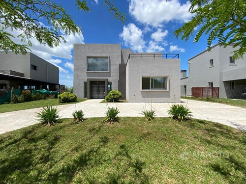 Imagen 22 de 30 de Casa En Venta En Barrio El Canton - Maroto Propiedades