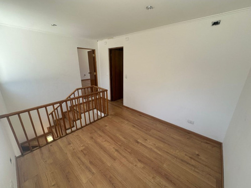 Linda Casa En Av. Sebastian Piñera