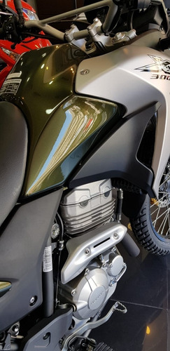 Imagen 4 de 19 de Honda Xre 300 Color Verde