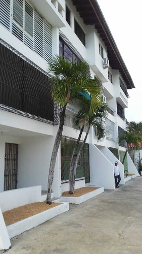 Alquiler Apartamento Amueblado Exclusiva Zona De Juan Dolio