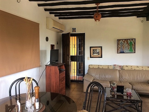 Townhouse En Conjunto Rompe Olas, El Tirano Ic-00005