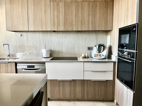 Departamento En Arriendo De 2 Dorm. En Las Condes