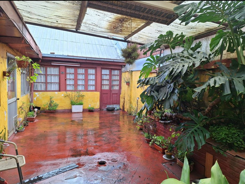 Casa Con 511 M2 A 4 Cuadras Del Centro De Los Ángeles