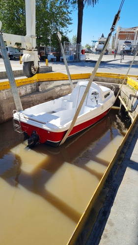 Lancha Sk 220 Traker