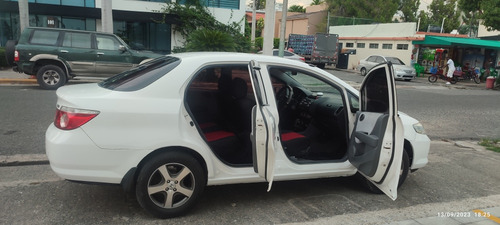 Imagen 6 de 15 de Honda Fit Arias Japonesa
