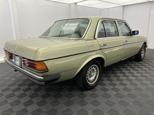 Mercedes Benz 230 E