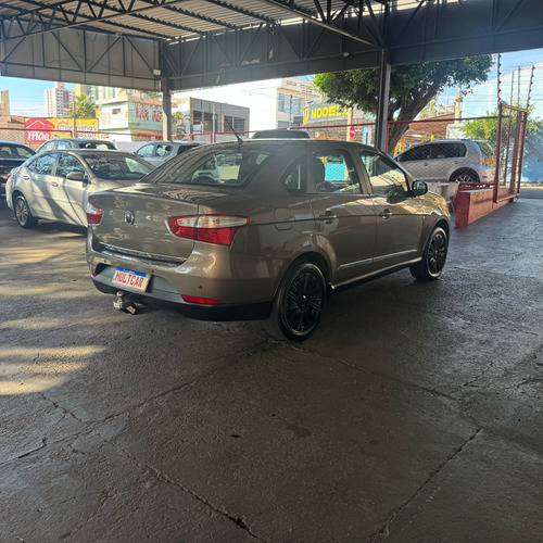 Fiat Grand Siena 1.6 MPI ESSENCE 16V FLEX 4P MANUAL