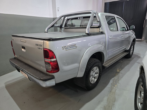 Hilux 3.0 Srv 4x2 2007, Financio
