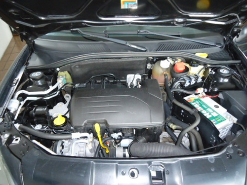 Renault Clio Sedan 1.0 16v Expression Hi-flex 4p