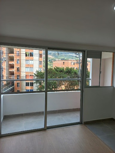 Imagen 4 de 10 de Apartamento En Venta Calasanz 472-3052