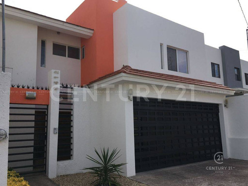 Casa En Venta En Lomas Altas, Chihuahua Chih.