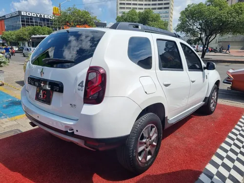 Renault Duster DYNAMIQUE 2.0 4X4 MT