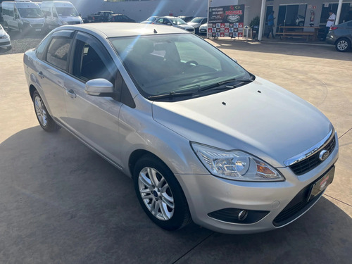 Ford Focus 1.6 GL SEDAN 16V FLEX 4P MANUAL