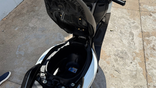 Yamaha N-max 2022