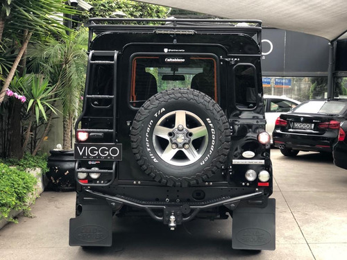Land Rover Defender 90 S 2.4 4x4