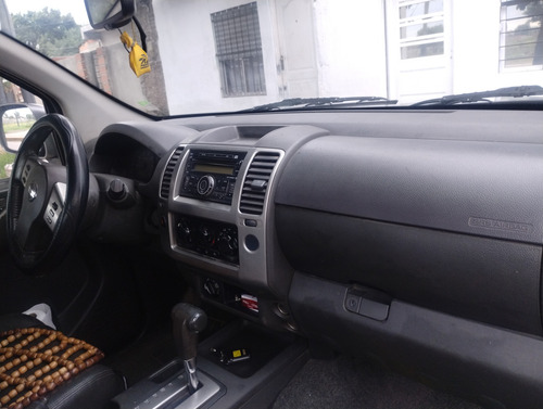 Nissan Frontier 2.5 Le Cab Doble 4x4 Tap. Cuero