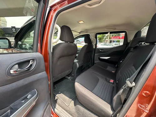 Nissan Frontier 2.5 Le Mt