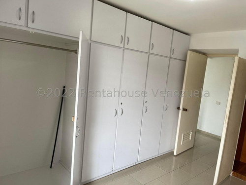 Imagen 11 de 16 de Apatamento En Venta En El Bosque 22-19628 Sj 0414 2718174