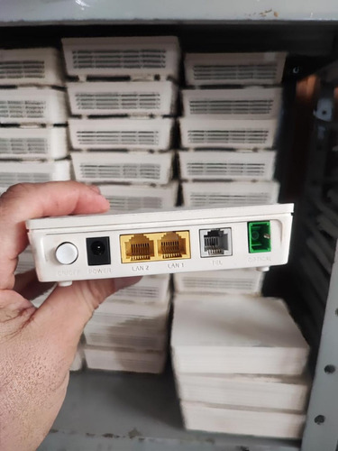 30 Onu Huawei 8120l Apc Gpon Usadas Com Fonte Branco (Usado)