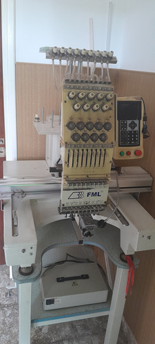 Bordadora Industrial 1 Cabezal, 9 Hilos, Con Accesorios (Usado)