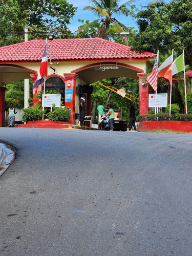 Vendo Hermoso Terreno De Aproximada 1,260 Metros Cuadrado A 300 Metros De La Playa Ubicado En El Proyecto Turístico Costambar, Puerto Plata República Dominicana