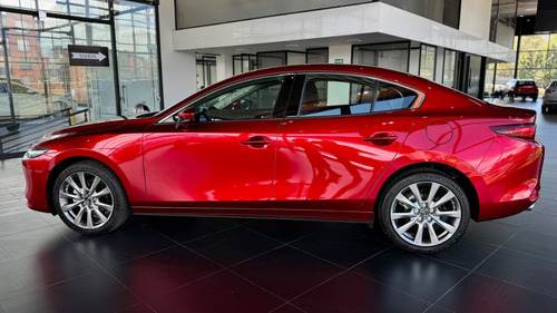 Mazda 3 Sedan GRAND TOURING AT MHEV