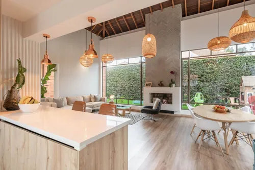 Casa En Venta En Canelon. Cod V15829