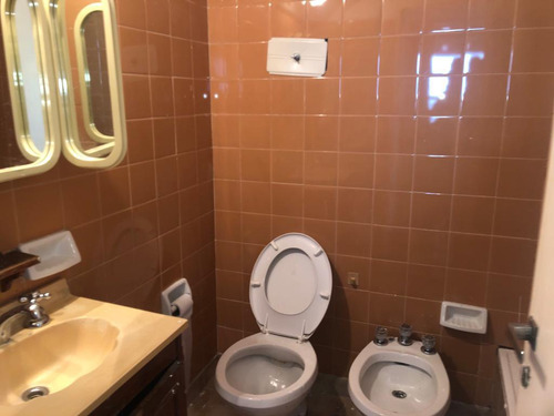 Departamento De 2 Ambientes En Alquiler, En Villa Ortúzar.