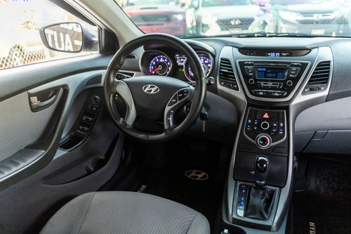 Imagen 9 de 15 de Hyundai Elantra 2016 Gls