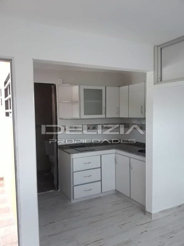 Venta De Casa En Merlo Centro