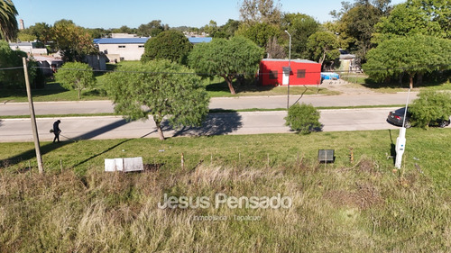 En Venta Terreno Sobra Avd Pedro Ramos. Tapalqué