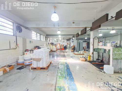 Venta Con Renta Deposito Con Oficinas, Ideal Laboratorio Habilitable Anmat Martinez