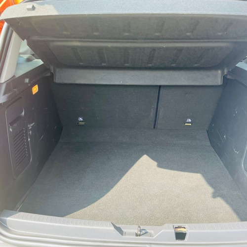 Imagen 14 de 15 de Renault Captur Intens Manual 2018