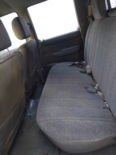 Toyota Hilux 3.0 D/cab 4x2 D Srv 2004