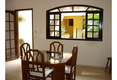 Sobrado Com Jardim E Area De Lazer