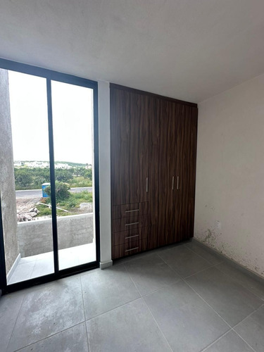 Estrena En Juriquilla San Isidro, Gran Ubicación, Hermosa, 3 Recámaras, Estudio
