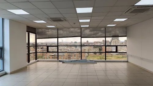 Oficina En Arriendo/venta En Chico Norte Iii. Cod A1105062