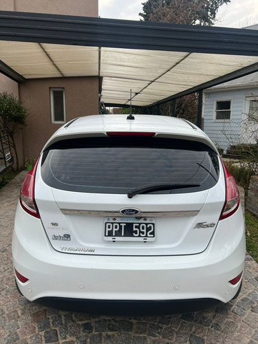 Ford Fiesta Kinetic 1.6 Powershift Titanium