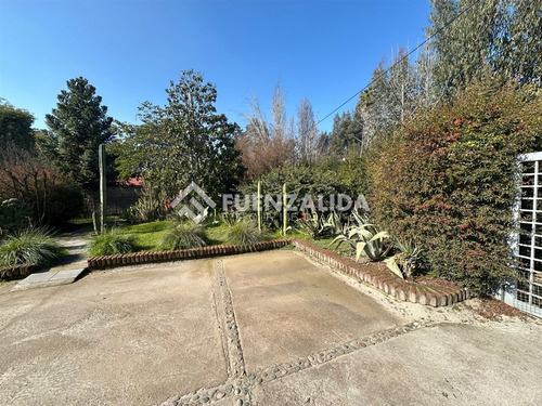 Casa En Arriendo De 7 Dorm. En Talagante