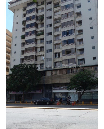 Apartamento En Venta Las Acacias 24-11863
