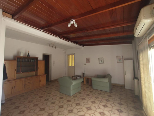 Imagen 9 de 19 de Casa En Los Hornos - Fin Comercial - Dacal Bienes Raices