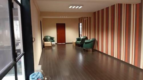 Imagen 6 de 9 de Oficina En Venta En Microcentro